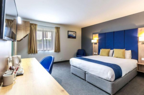 Отель Days Inn Peterborough  Питерборо